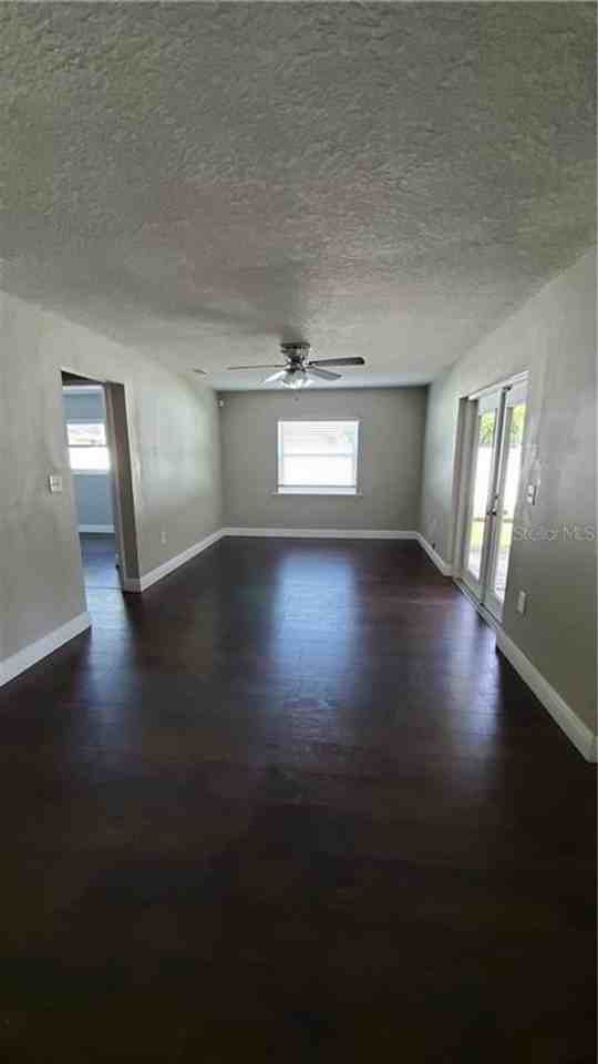 2267 Coventry Dr - Photo 7 of 22