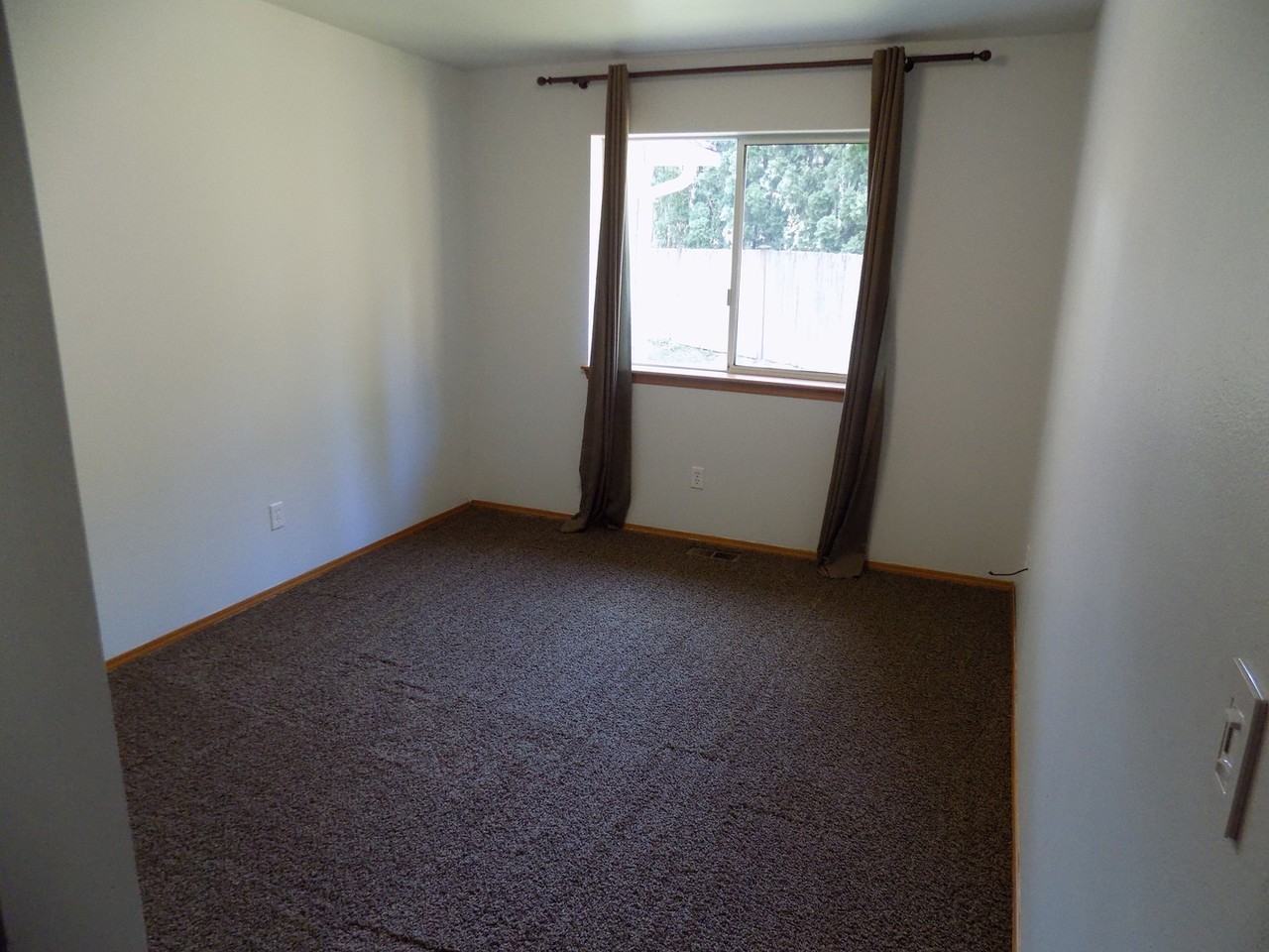 22114 Se 277th St - Photo 7 of 17