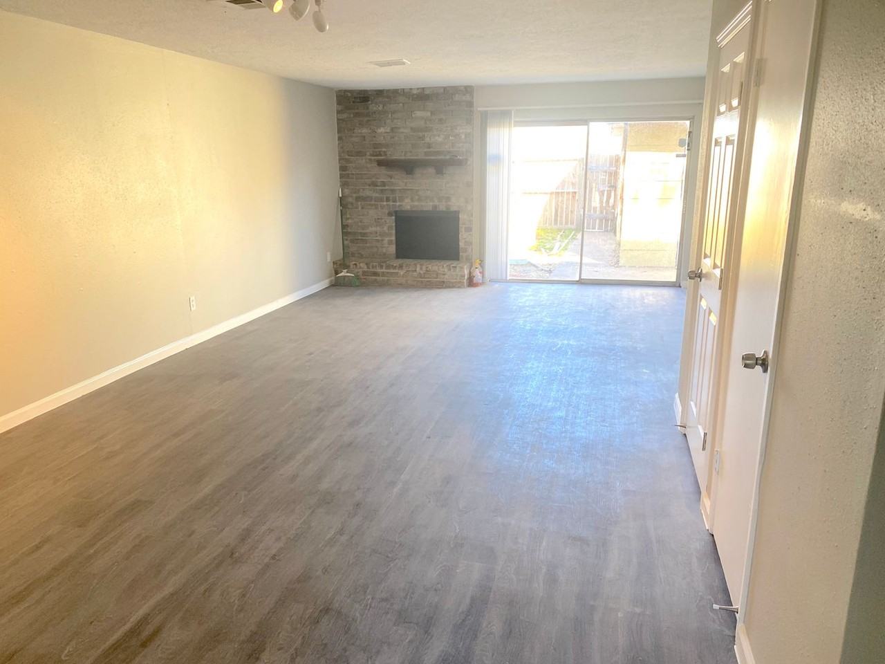 6620 Westwick Dr - Photo 3 of 18
