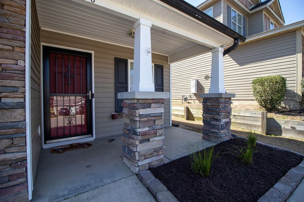 156 Chesterbrook Ln - Photo 2 of 39