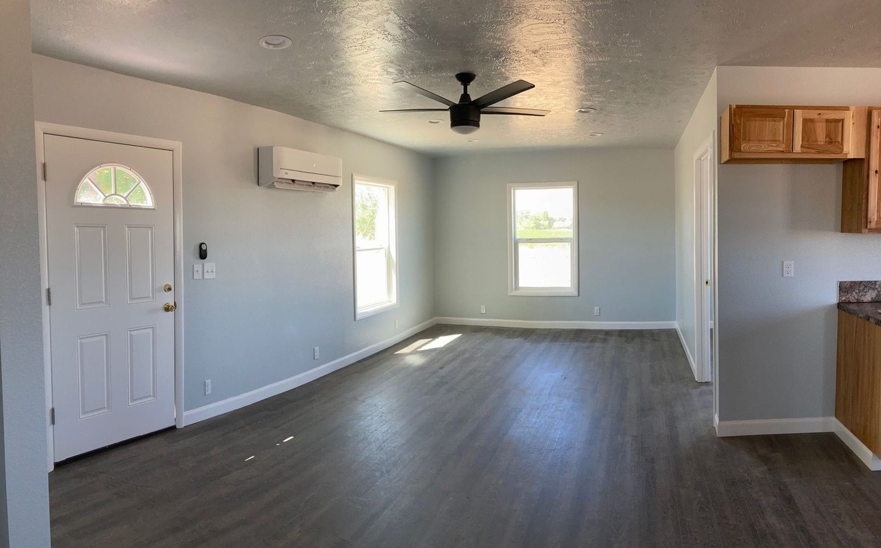 24470 Ustick Rd - Photo 3 of 14