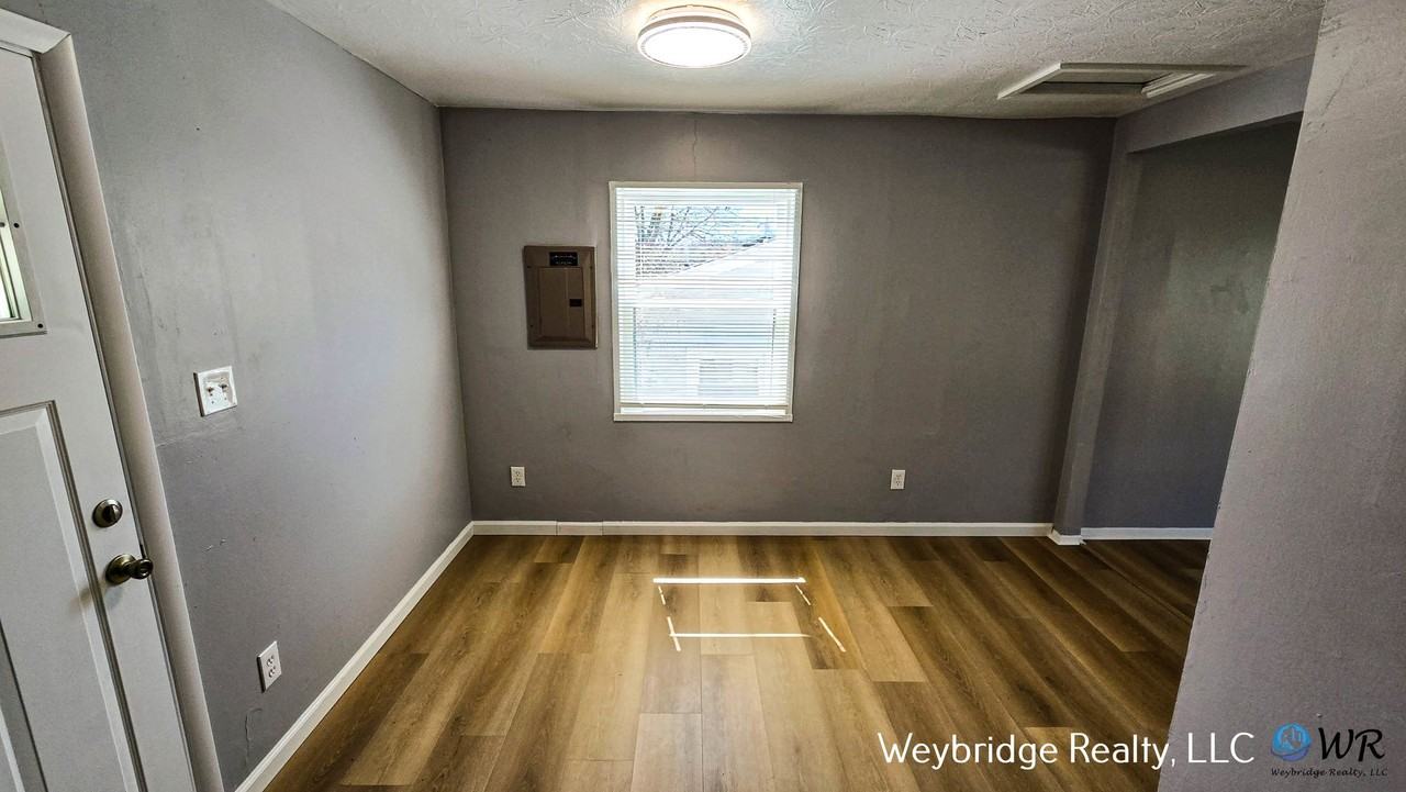 4652 Ashtree Dr - Photo 5 of 11