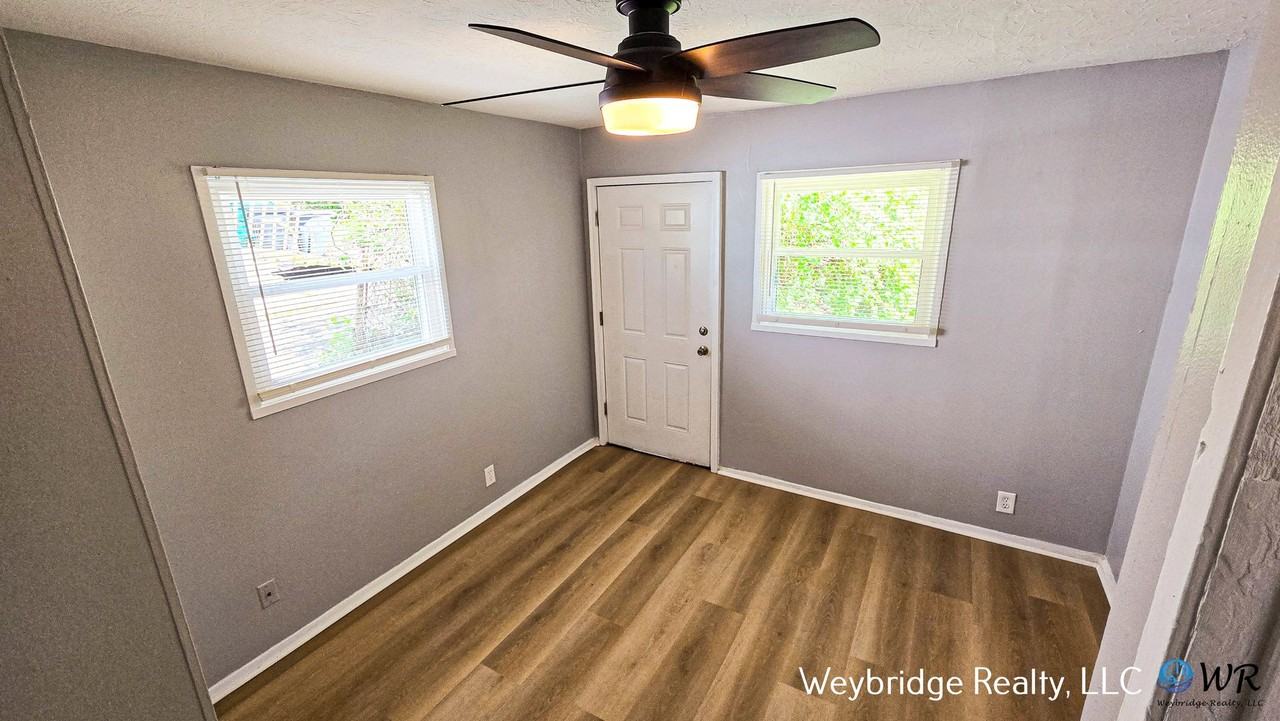 4652 Ashtree Dr - Photo 7 of 11