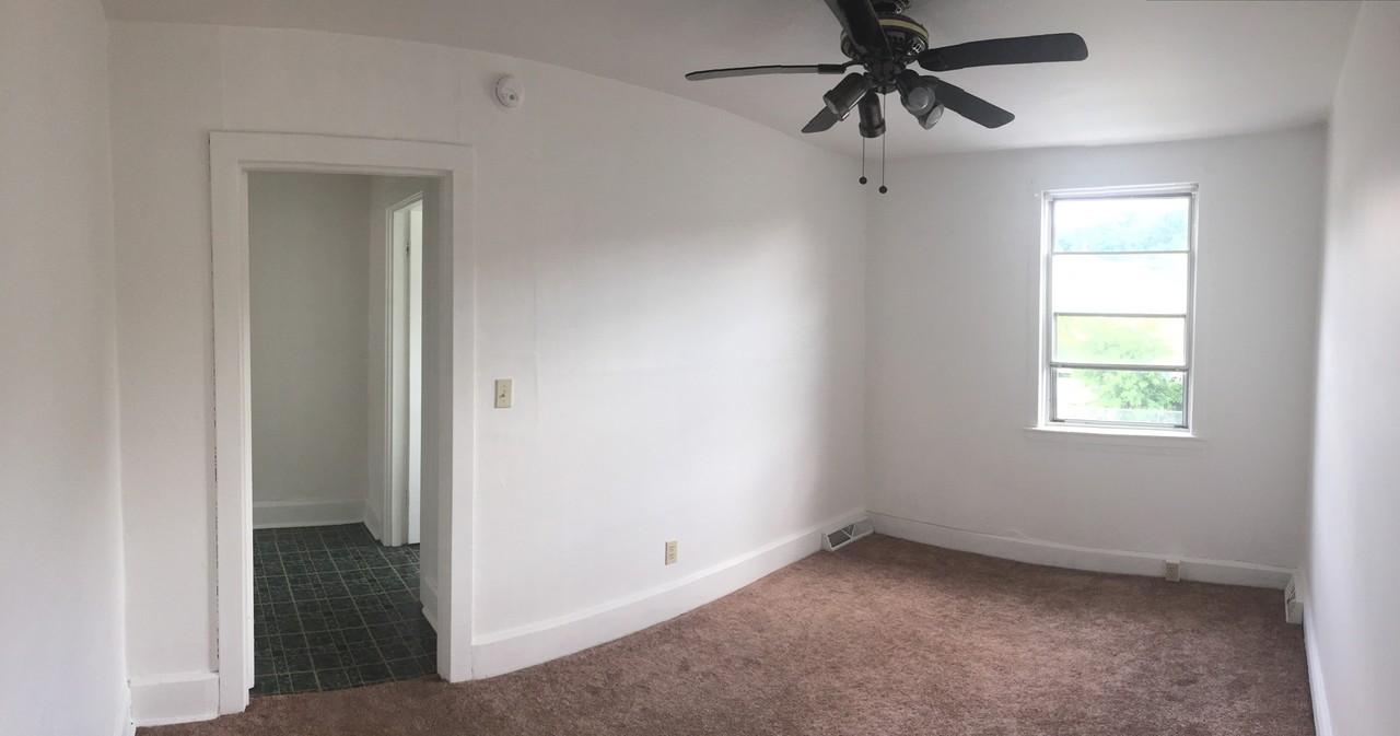 320 Stanton Ave - Photo 5 of 6