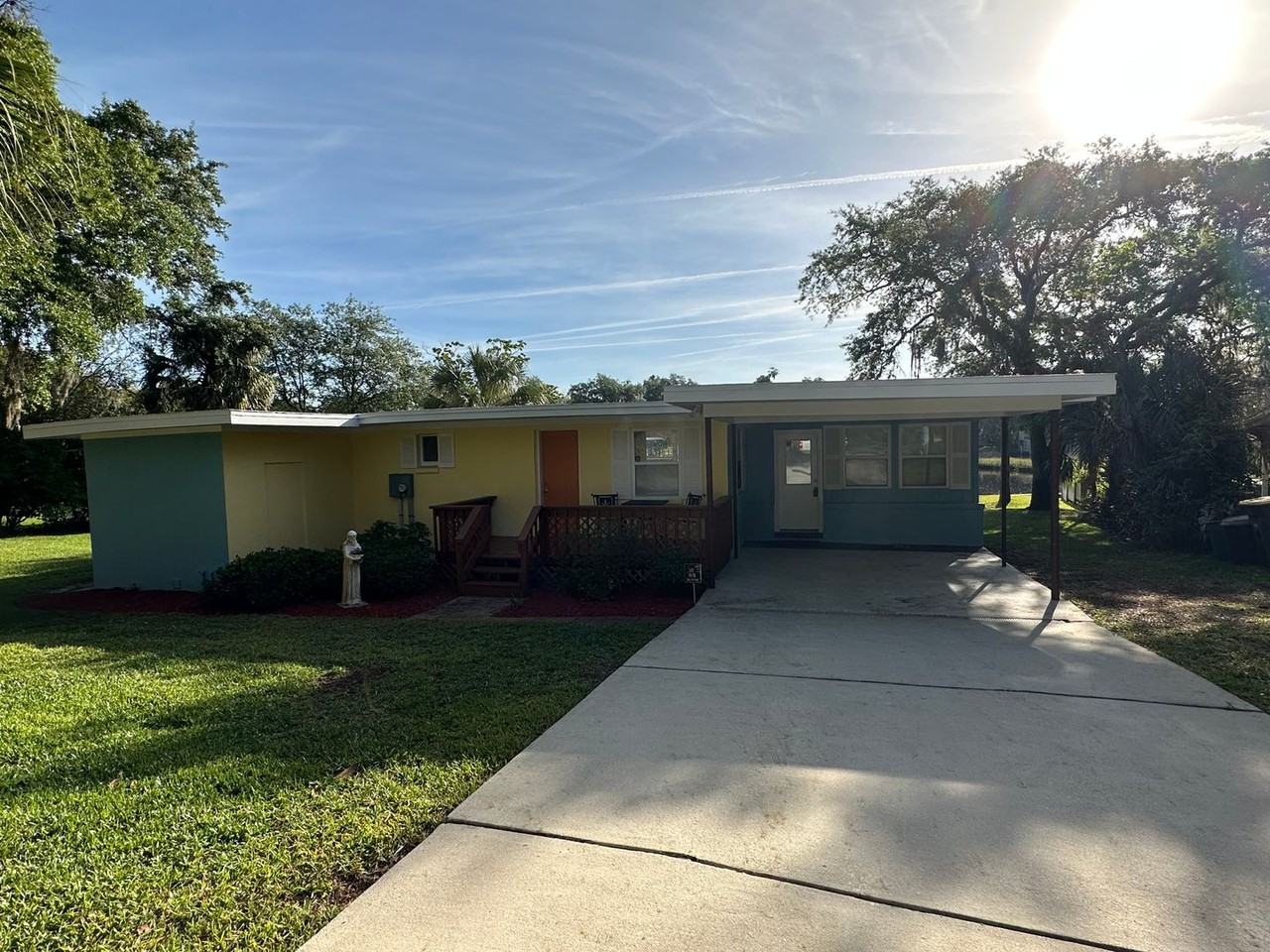 1401 Gay Ave - Photo 2 of 23