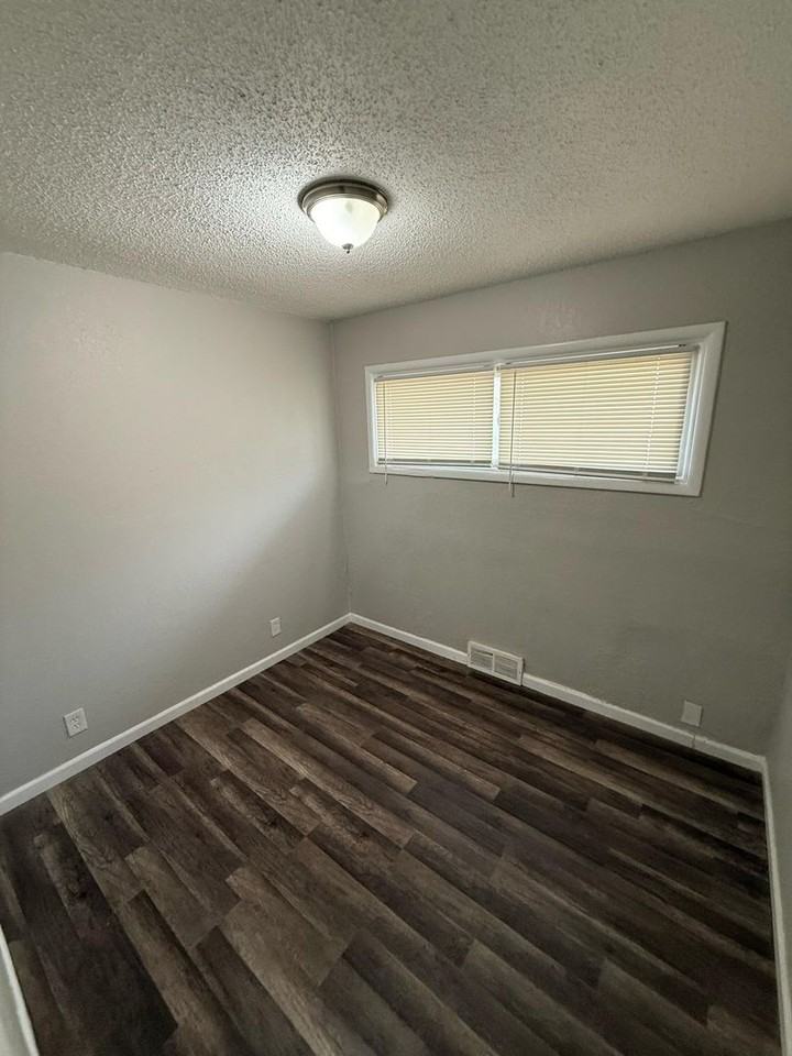 11342 Sycamore Ter - Photo 7 of 9