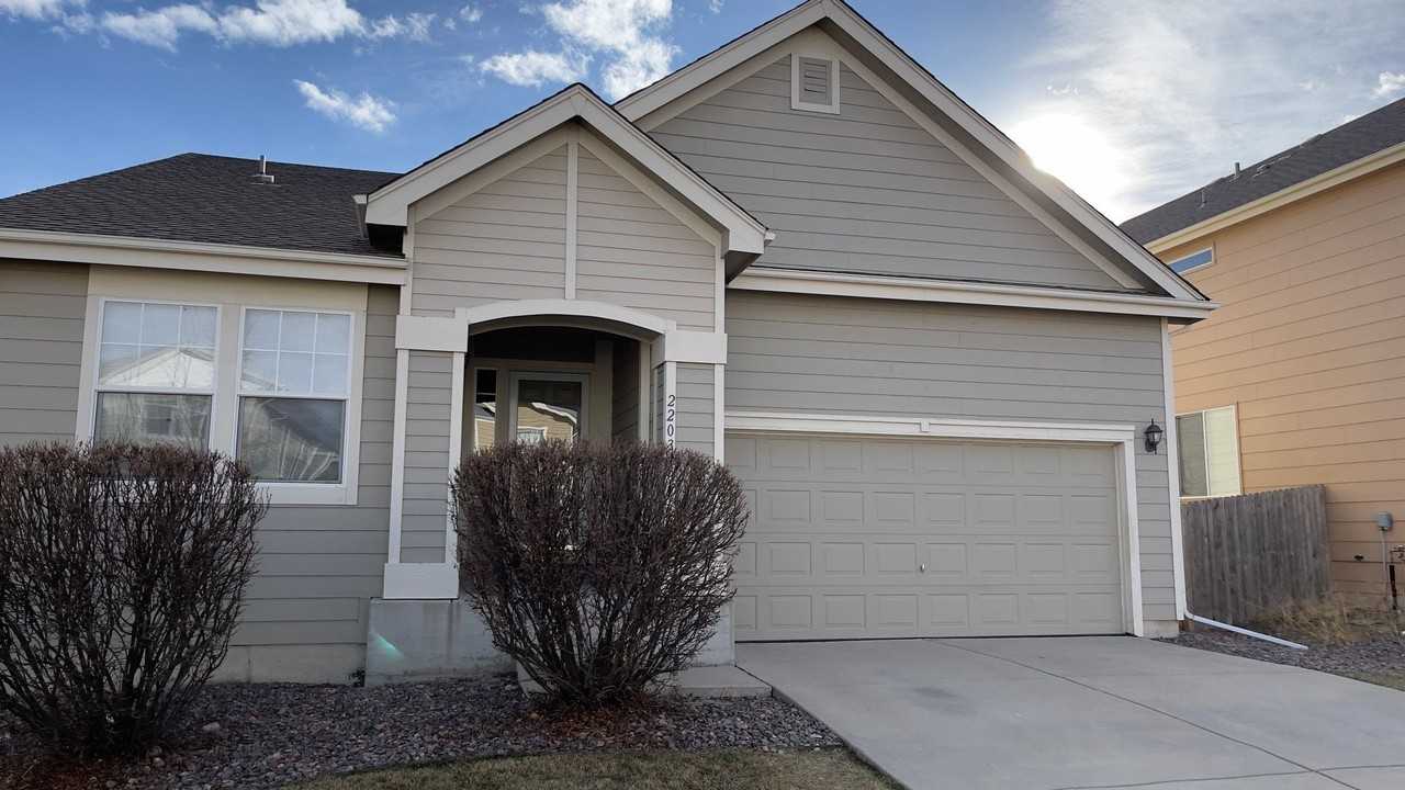 2203 Clipper Way - Photo 2 of 13