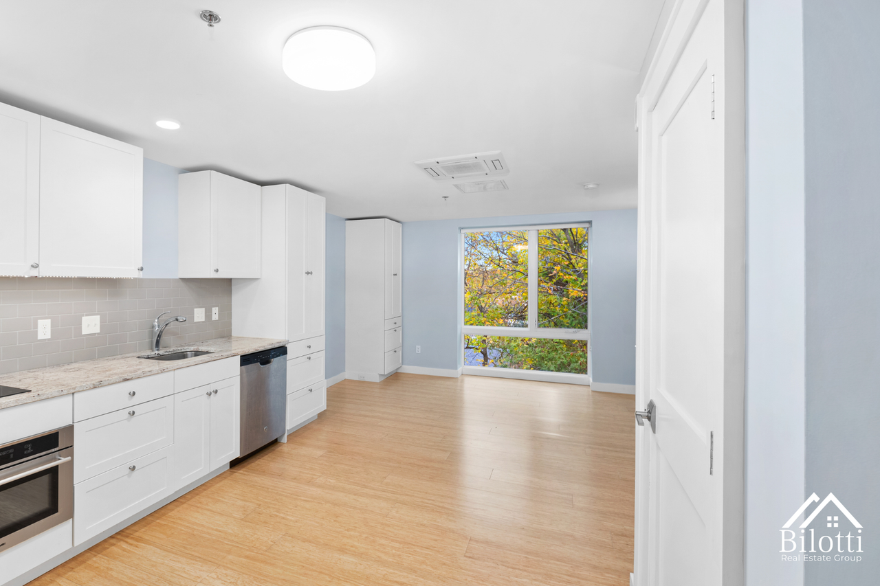 101 Hillside Ave East Side of Providence - Photo 3 of 16