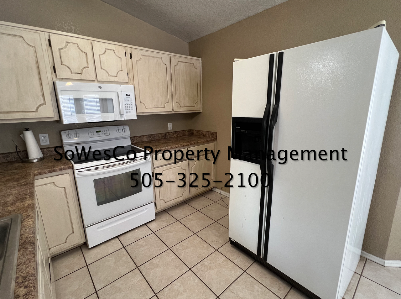 4712 Caribbean Ave - Photo 6 of 17