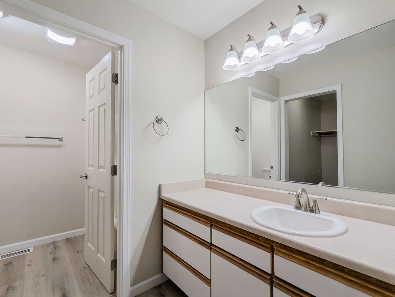 16532 41st Ave Ne #B - Photo 6 of 13