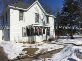 featured image of 209 209 W Warren St