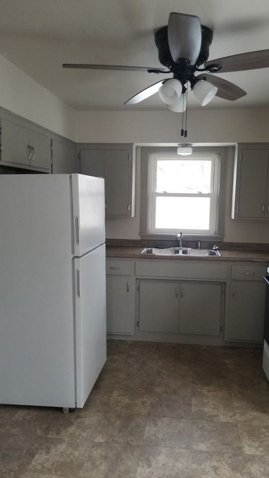 209 209 W Warren St - Photo 5 of 14