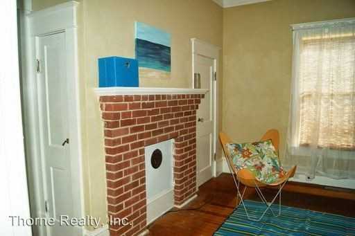 107 W Green St - Photo 3 of 10