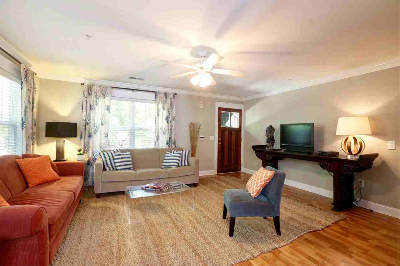 1810 Candlewood Ct #102 - Photo 7 of 32