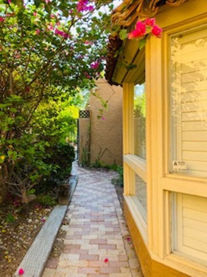 806 E Becker Ln - Photo 3 of 35