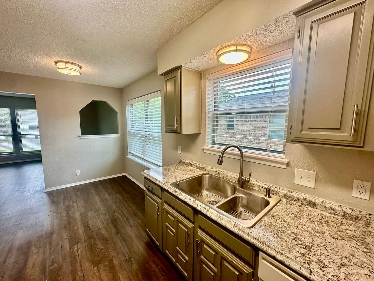 934 Cottonwood Trl - Photo 7 of 15