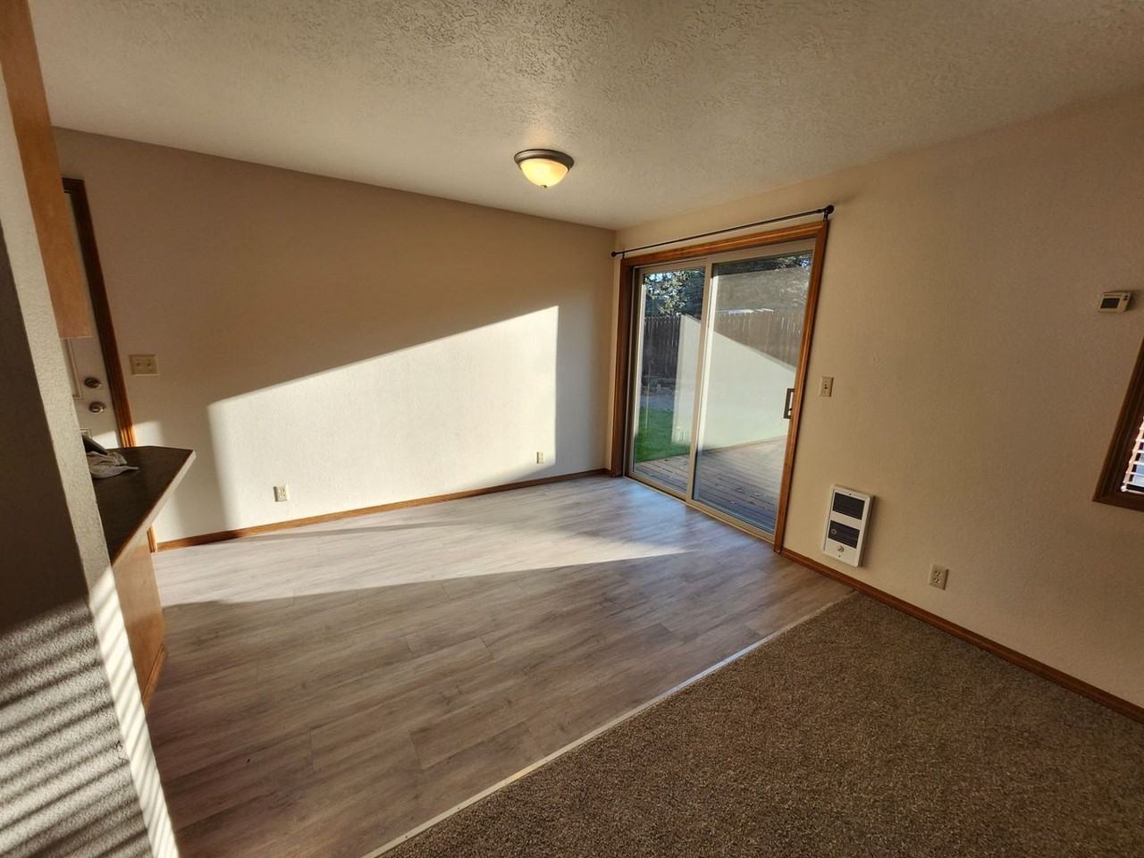2858 Ne Daggett Ln - Photo 5 of 18