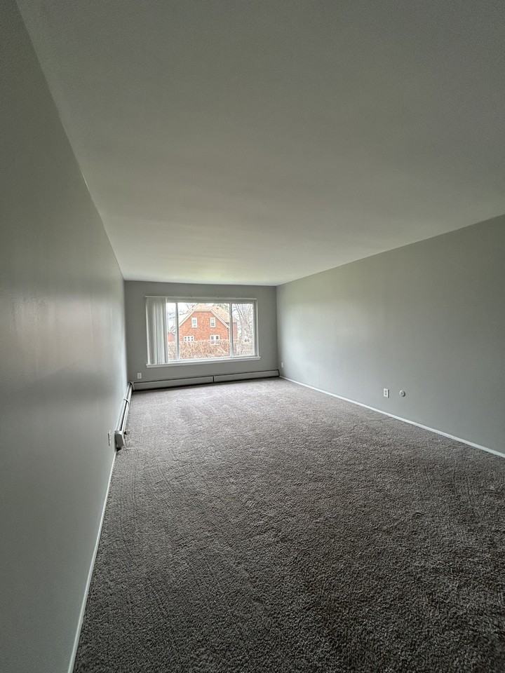 360 Walnut Apartments - Photo 2 of 17