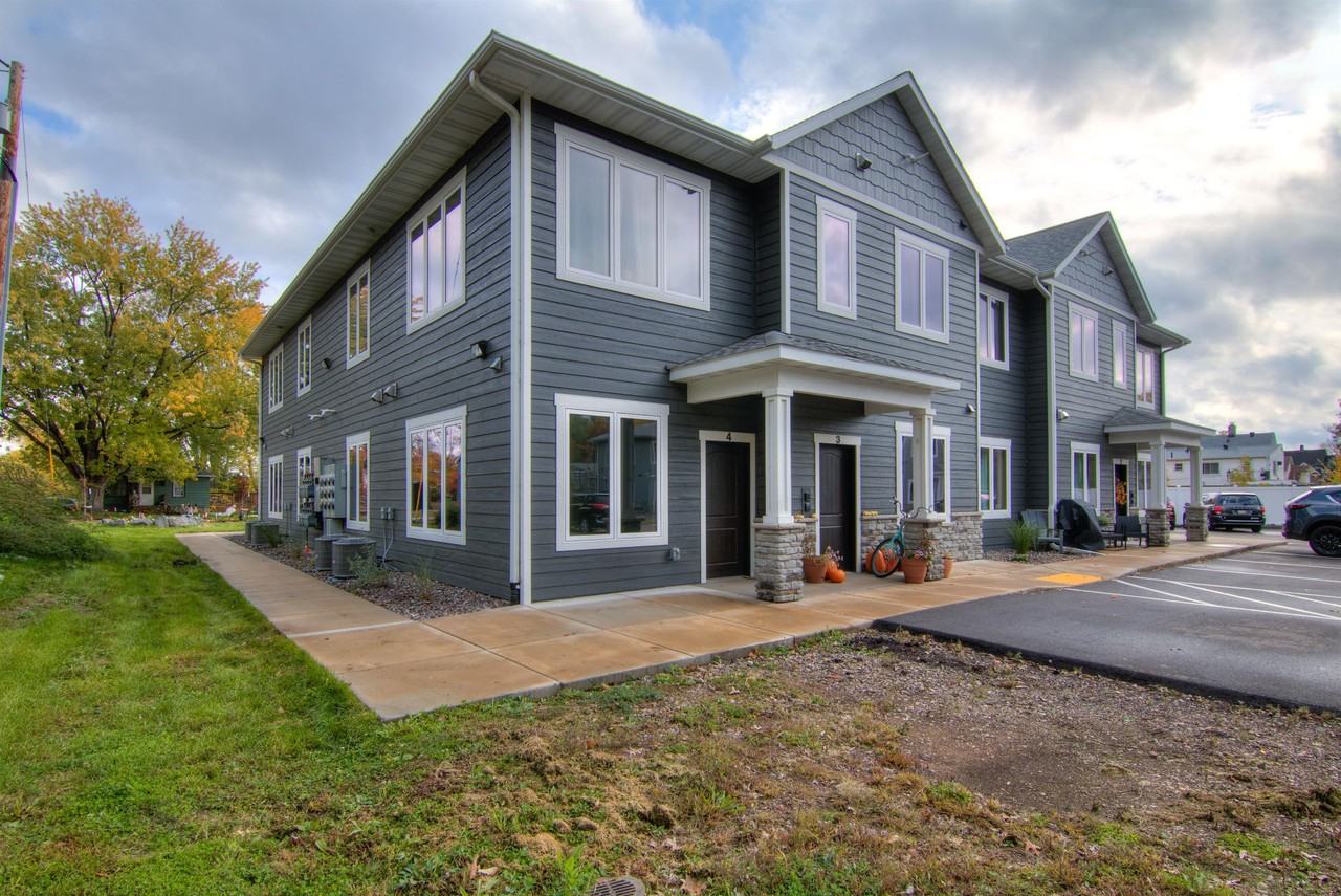 2136 4th Street - Photo 2 of 50