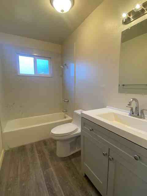 1022 Swezy Street - Photo 3 of 6