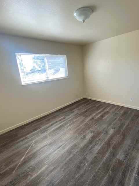 1022 Swezy Street - Photo 5 of 6