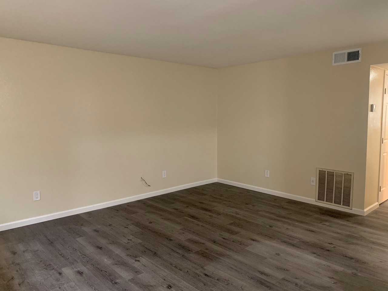 345 Grant Way - Photo 3 of 31