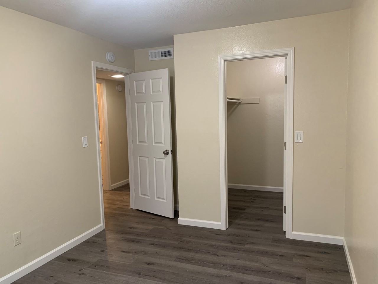 345 Grant Way - Photo 7 of 31