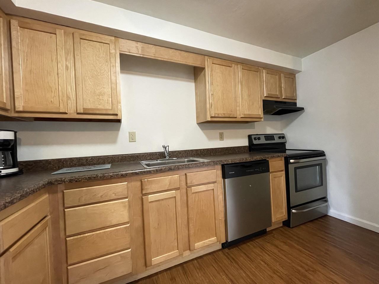 529 Birch Way - Photo 2 of 11