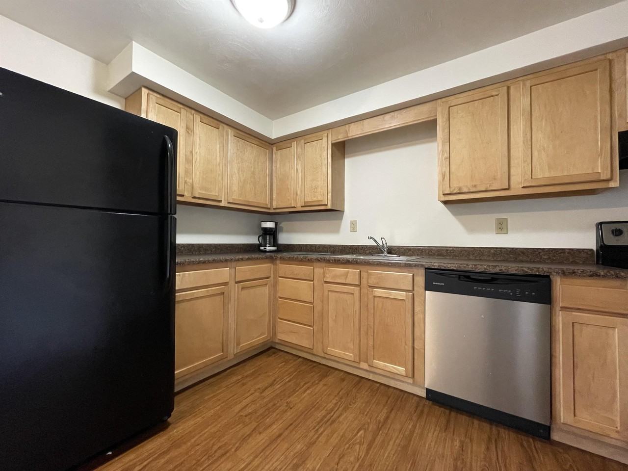 529 Birch Way - Photo 3 of 11