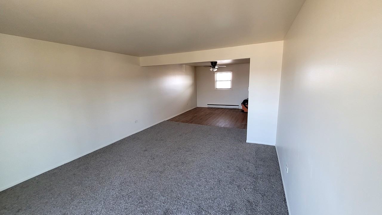 2915 North Richmond Road - Photo 3 of 14