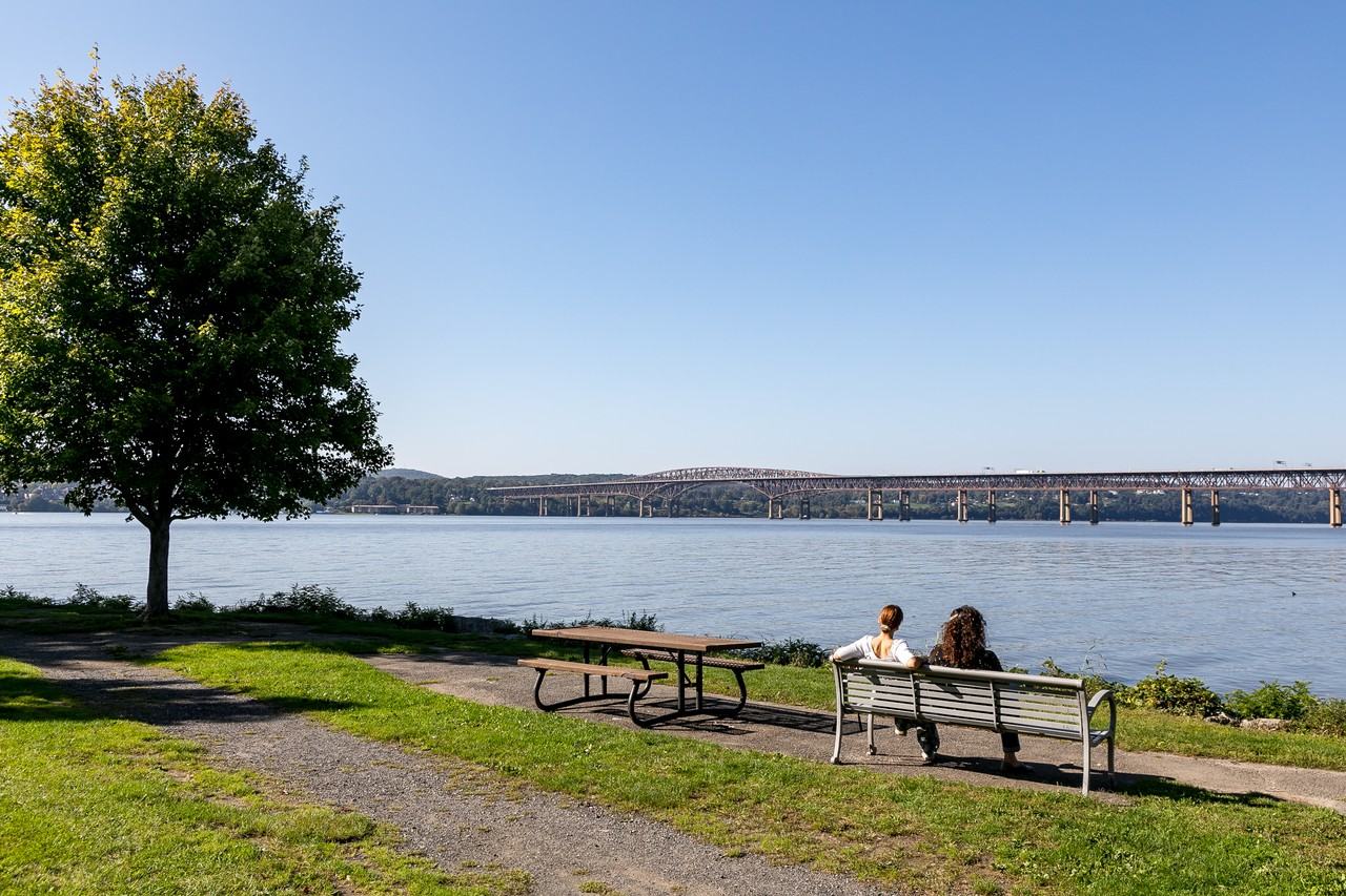 18 Edgewater Place - Photo 3 of 45