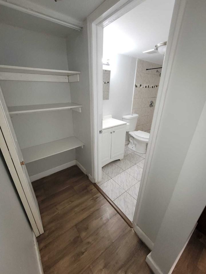 210 SW 7 ST Back House - Photo 2 of 18