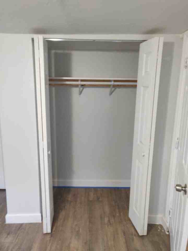 210 SW 7 ST Back House - Photo 6 of 18