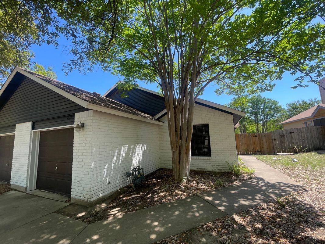 2029 Redwing Way - Photo 3 of 50