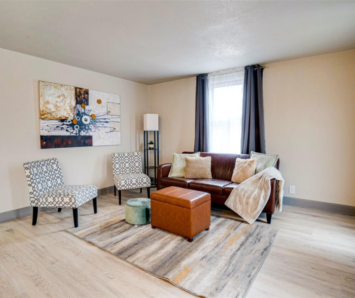 316 W 20th St - Photo 2 of 10