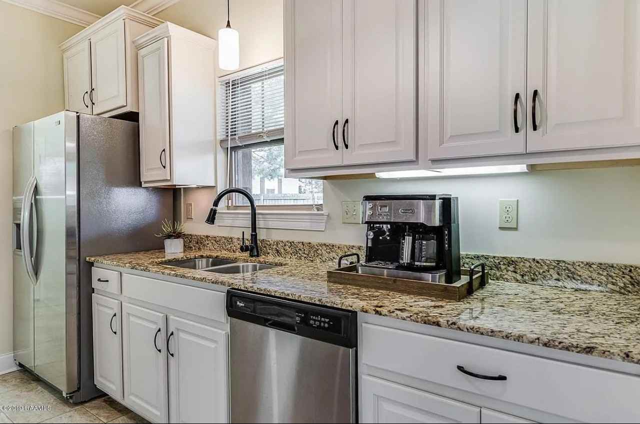 201 Churchill Dr #NA - Photo 3 of 16