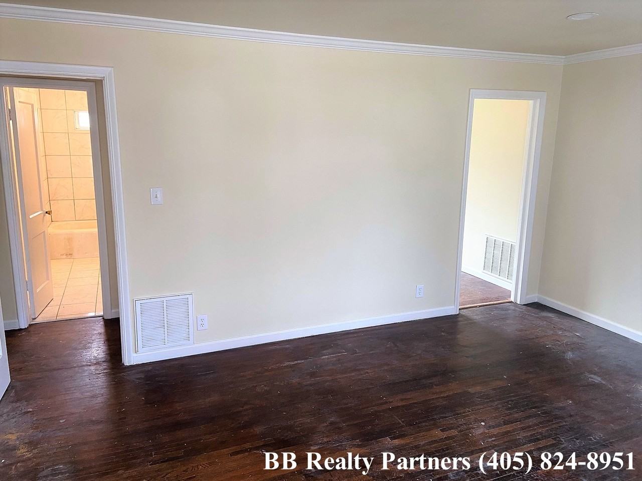 6722 E 5th St #NA - Photo 2 of 9