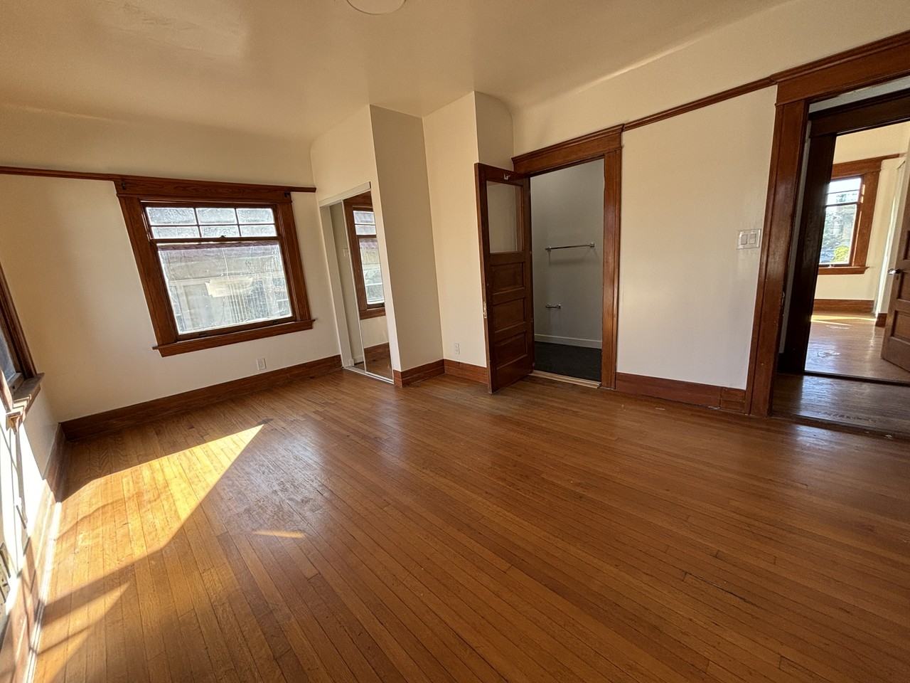 2618 Kenwood Ave #NA - Photo 6 of 11