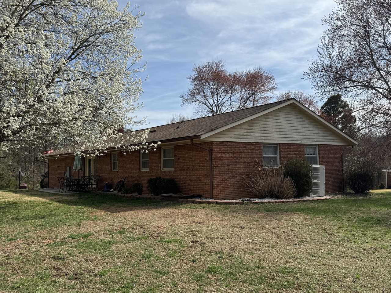 462 Beaumont Elm St #NA - Photo 3 of 16