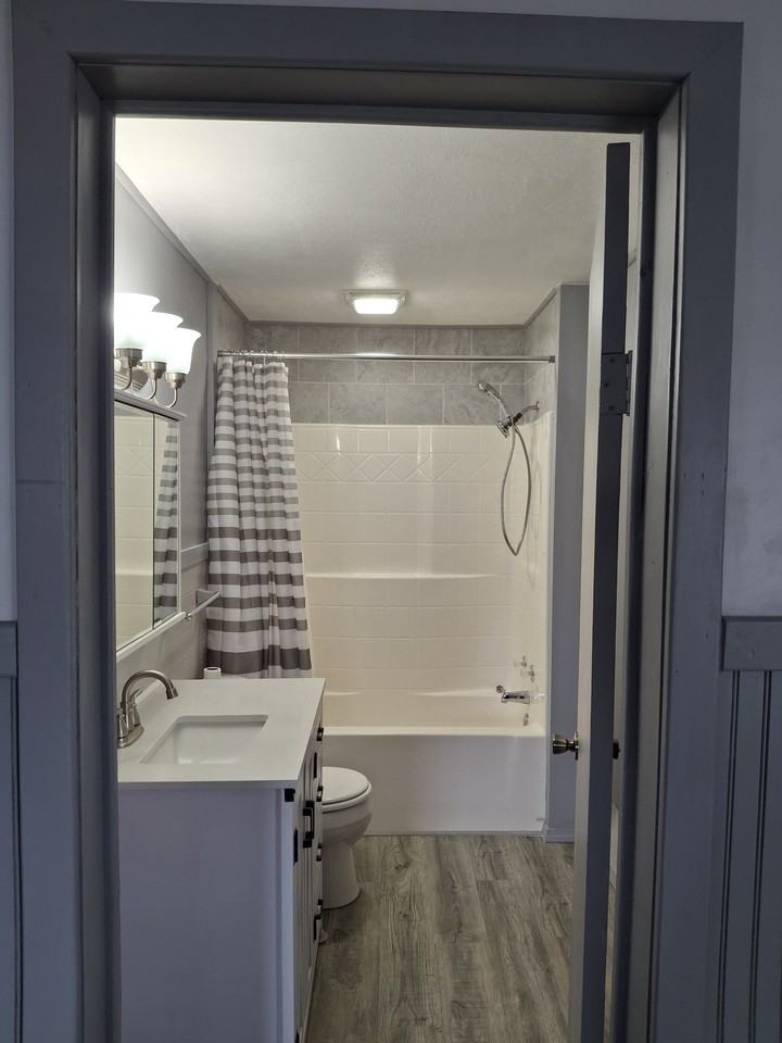 315 Adams St - Photo 2 of 9