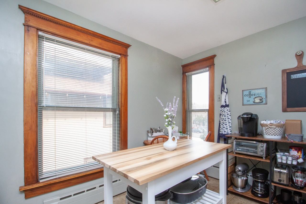 421 Washington St #2 - Photo 3 of 16