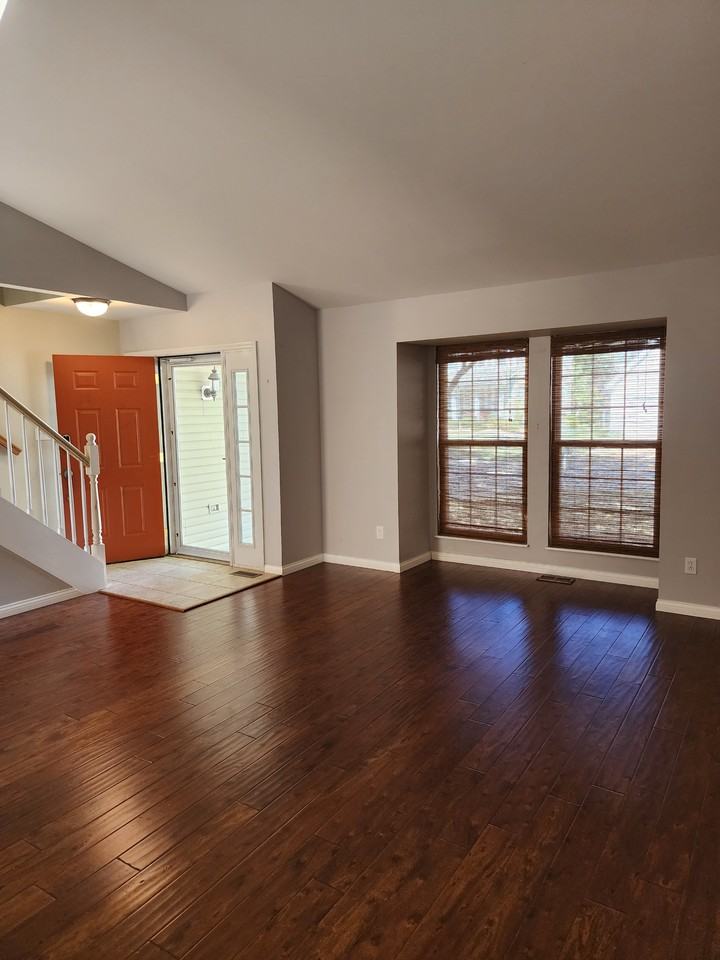 806 Barbara Ann Ln #NA - Photo 3 of 28