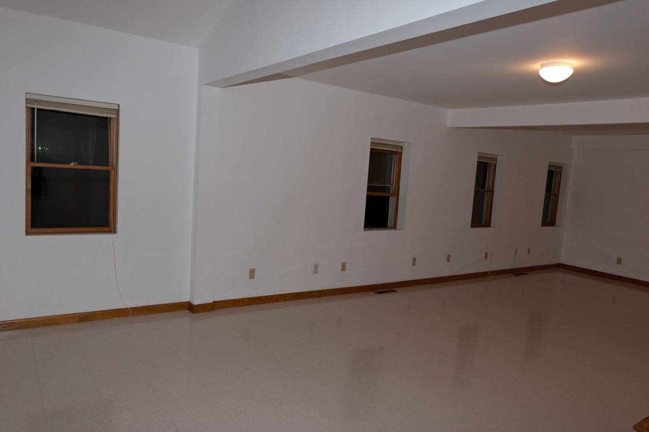 185 E 10th St #NA - Photo 3 of 26