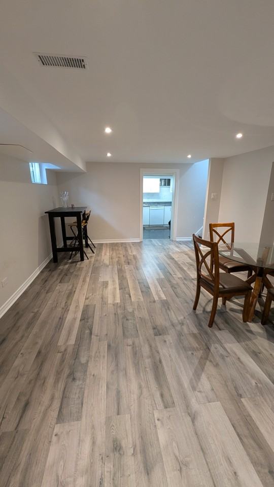 43 Baybrook Crescent - Photo 2 of 7