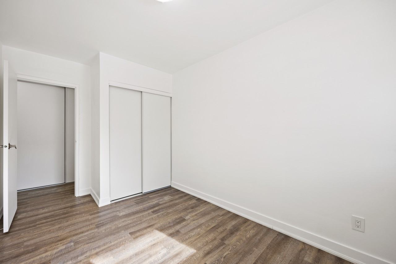 Crystal Heights Apartments - Photo 4 of 33