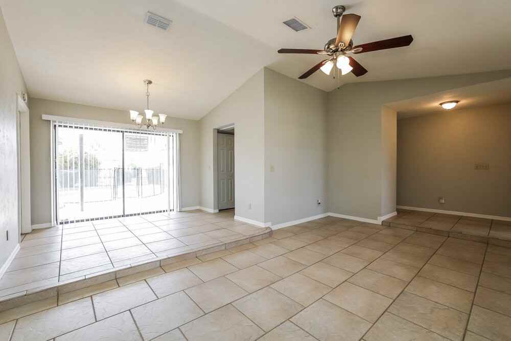 3406 Sw 6th Ave - Photo 4 of 16