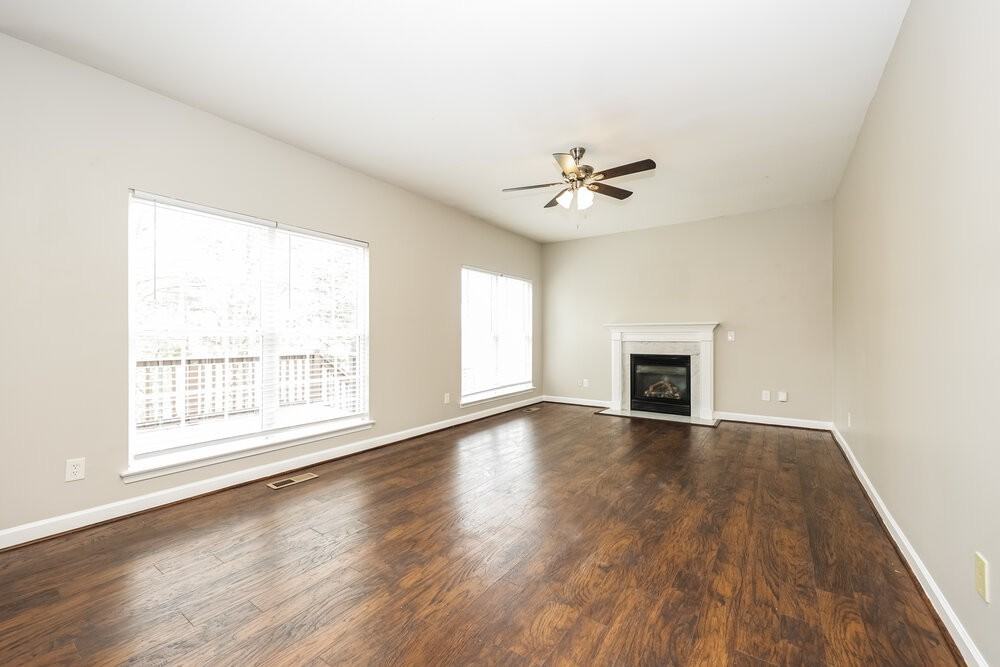 1245 Canyon Ridge Ct - Photo 5 of 17