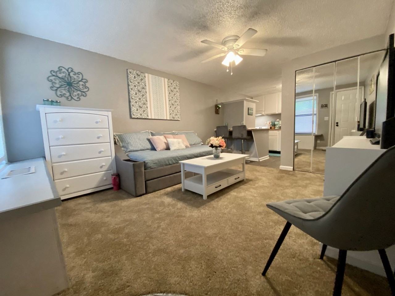 Bentwood Apartments - Photo 5 of 32