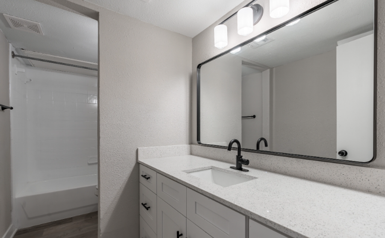 Venice Lofts - Photo 5 of 17