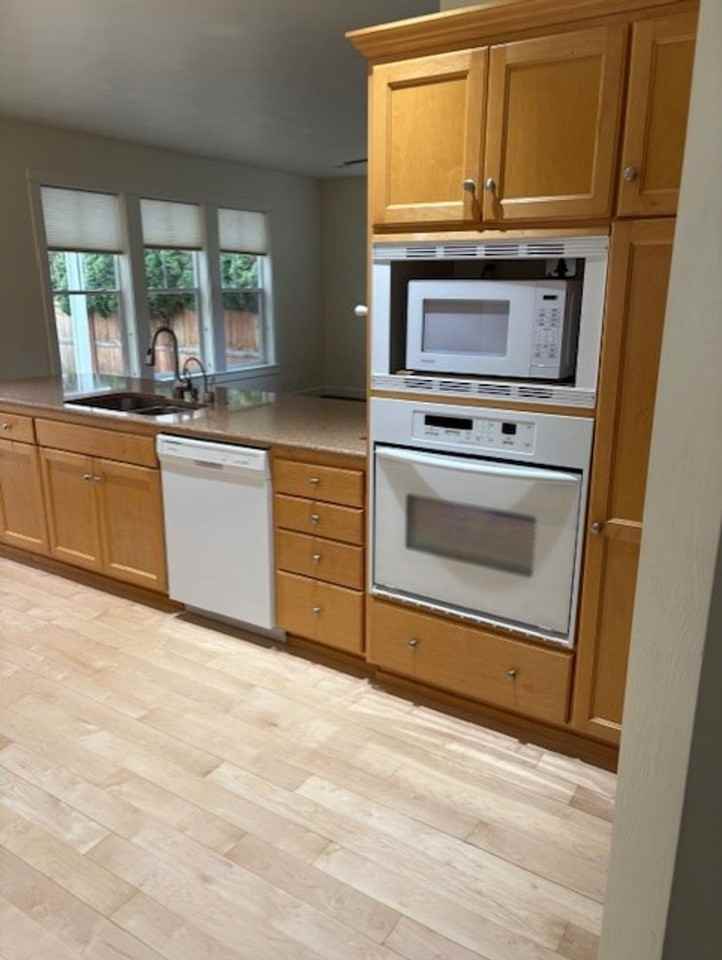 3967 Mirror Pond Way - Photo 5 of 13